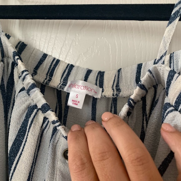 NWT Off The Shoulder Top (75) - Picture 2 of 2